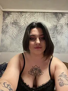 Snapshot of LinaSherman chatting on March 28, 11:21 am LinaSherman online show from March 28, 11:21 am