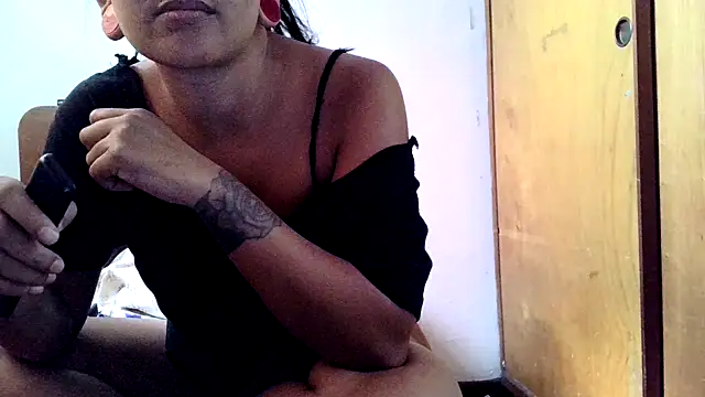 xblackstarX1 online show from May 29, 7:34 pm