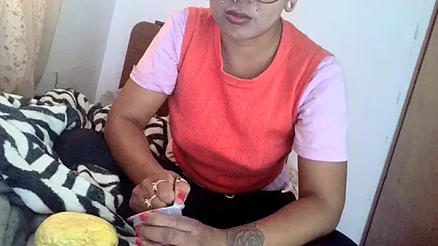 Snapshot of xblackstarX1 chatting on July 18, 12:31 pm xblackstarX1 online show from July 18, 12:31 pm