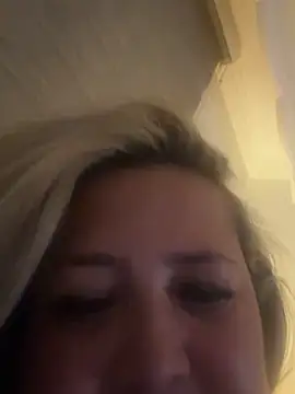 Martinacurvy  online show from March 29, 12:43 am