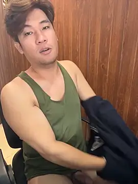 Snapshot of Titanryu chatting on June 6, 2:27 am Titanryu online show from June 6, 2:27 am