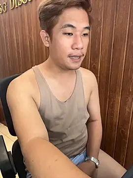 Snapshot of Titanryu chatting on June 16, 5:43 am Titanryu online show from June 16, 5:43 am