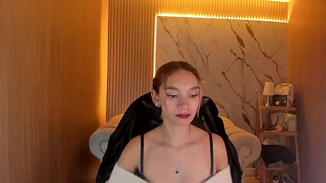 Snapshot of Paulin_roses_tf chatting on May 7, 2:44 pm Paulin roses tf online show from May 7, 2:44 pm