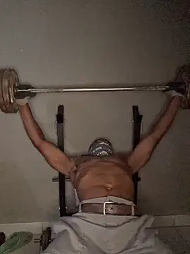 Snapshot of chinaeye012 chatting on April 6, 2:40 pm chinaeye012 online show from April 6, 2:40 pm