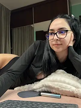 TheaMerve online show from March 28, 9:36 pm