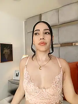 Snapshot of AmbarJenssen chatting on April 9, 12:10 pm AmbarJenssen online show from April 9, 12:10 pm