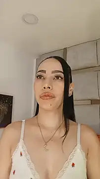 Snapshot of AmbarJenssen chatting on April 14, 12:00 pm AmbarJenssen online show from April 14, 12:00 pm