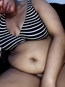 Snapshot of sultrydiva00 chatting on April 1, 1:52 pm sultrydiva00 online show from April 1, 1:52 pm