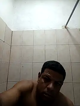 Snapshot of Danielleon12_ chatting on March 28, 2:11 am Danielleon12 online show from March 28, 2:11 am