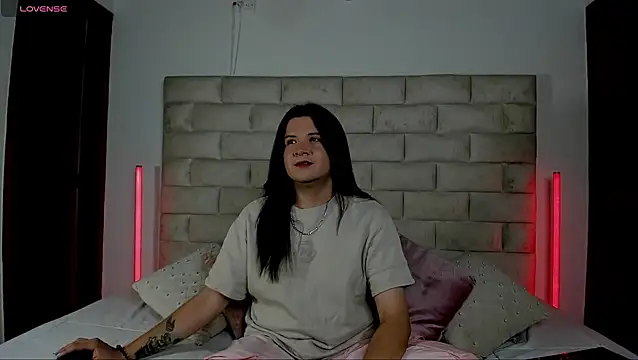 MatthewDavis  online show from June 7, 2:27 am