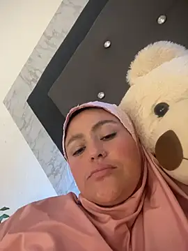 Snapshot of Marian_fadel chatting on May 11, 2:45 pm Marian fadel online show from May 11, 2:45 pm