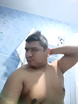 Snapshot of luis20212 chatting on April 2, 10:46 am luis20212 online show from April 2, 10:46 am