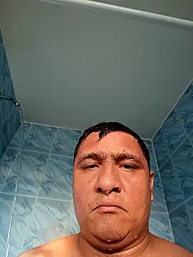 Snapshot of luis20212 chatting on April 4, 11:40 am luis20212 online show from April 4, 11:40 am