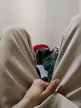 y2561 online show from March 26, 11:21 pm