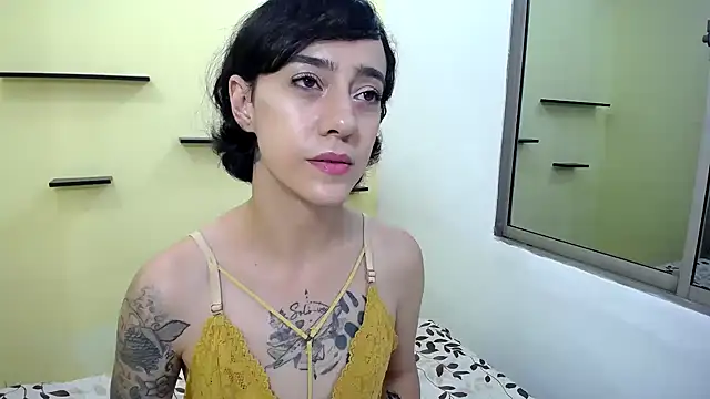 romina white18 online show from April 29, 5:55 am