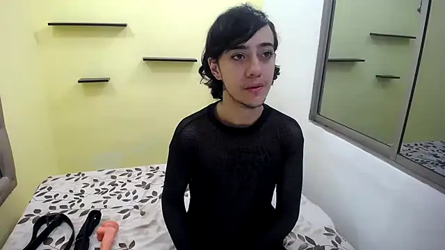 romina white18 online show from May 13, 6:44 am