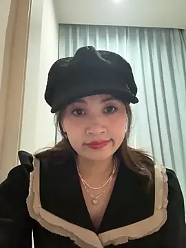 Snapshot of Yang_218 chatting on April 3, 4:54 am Yang 218 online show from April 3, 4:54 am