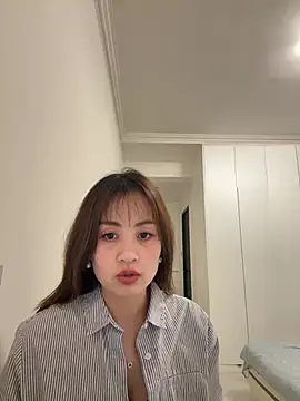 Snapshot of Yang_218 chatting on April 10, 10:53 am Yang 218 online show from April 10, 10:53 am