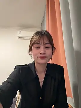 Snapshot of Yang_218 chatting on April 19, 7:18 am Yang 218 online show from April 19, 7:18 am