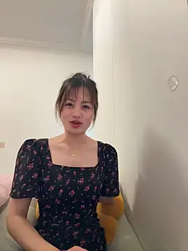 Snapshot of Yang_218 chatting on May 3, 2:01 pm Yang 218 online show from May 3, 2:01 pm