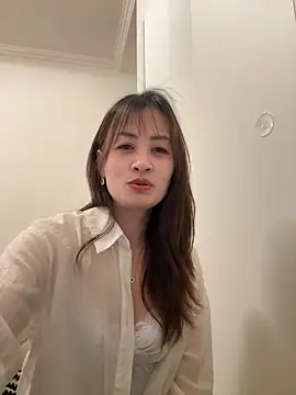 Snapshot of Yang_218 chatting on May 13, 3:20 pm Yang 218 online show from May 13, 3:20 pm