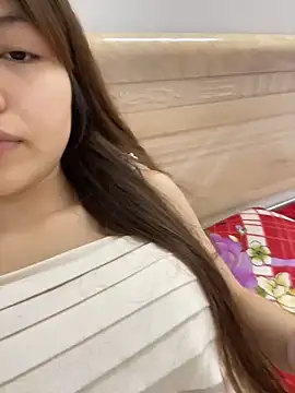 Snapshot of -Vaci- chatting on April 5, 1:41 pm -Vaci- online show from April 5, 1:41 pm