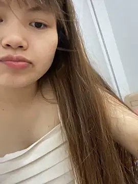 Snapshot of -Vaci- chatting on April 12, 2:22 pm -Vaci- online show from April 12, 2:22 pm