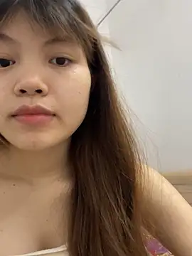 Snapshot of -Vaci- chatting on April 13, 1:38 pm -Vaci- online show from April 13, 1:38 pm
