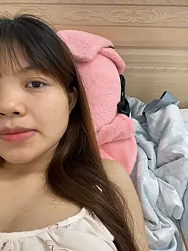 Snapshot of -Vaci- chatting on April 20, 1:58 pm -Vaci- online show from April 20, 1:58 pm