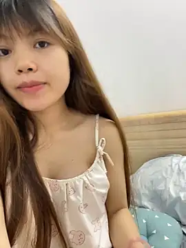 Snapshot of -Vaci- chatting on April 22, 2:40 pm -Vaci- online show from April 22, 2:40 pm