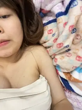 Snapshot of -Vaci- chatting on May 9, 2:33 pm -Vaci- online show from May 9, 2:33 pm