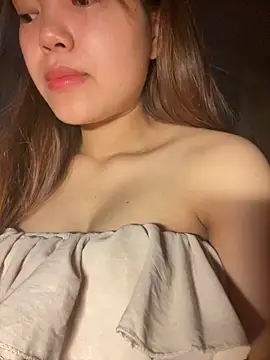Snapshot of -Vaci- chatting on May 13, 1:14 am -Vaci- online show from May 13, 1:14 am