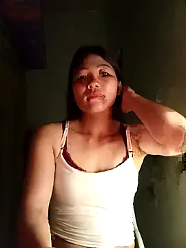 Snapshot of -Quyny- chatting on April 12, 7:08 pm -Quyny- online show from April 12, 7:08 pm