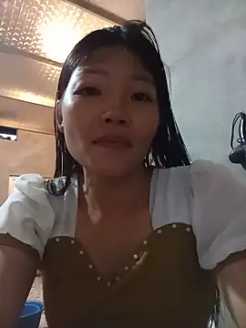 Snapshot of -Quyny- chatting on June 8, 10:48 am -Quyny- online show from June 8, 10:48 am
