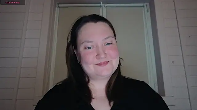 Snapshot of elegant_pleasure chatting on April 3, 8:40 pm elegant pleasure online show from April 3, 8:40 pm