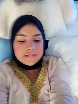 Snapshot of alia_asad chatting on May 11, 4:04 pm alia asad online show from May 11, 4:04 pm