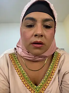 Snapshot of alia_asad chatting on May 25, 2:23 pm alia asad online show from May 25, 2:23 pm