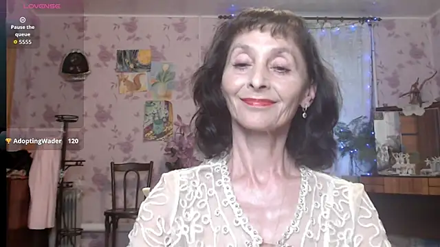 Snapshot of Shooting-Star- chatting on June 21, 4:53 pm Shooting-Star- online show from June 21, 4:53 pm
