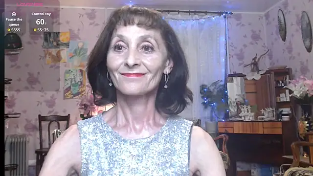Snapshot of Shooting-Star- chatting on July 2, 7:09 pm Shooting-Star- online show from July 2, 7:09 pm