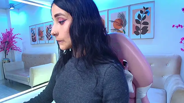 Snapshot of Palmer_foxx chatting on April 19, 3:33 pm Palmer foxx online show from April 19, 3:33 pm