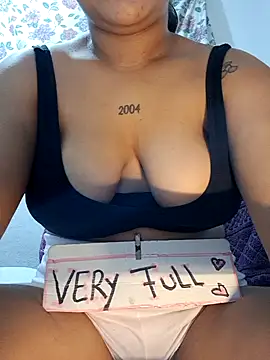 Snapshot of Whore_Messy1 chatting on March 29, 2:00 am Whore Messy1 online show from March 29, 2:00 am