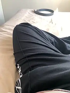 Snapshot of ndaloyakhe chatting on April 5, 12:02 pm ndaloyakhe online show from April 5, 12:02 pm