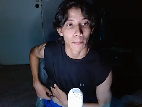 Snapshot of VazacGaming chatting on August 1, 3:28 am VazacGaming online show from August 1, 3:28 am