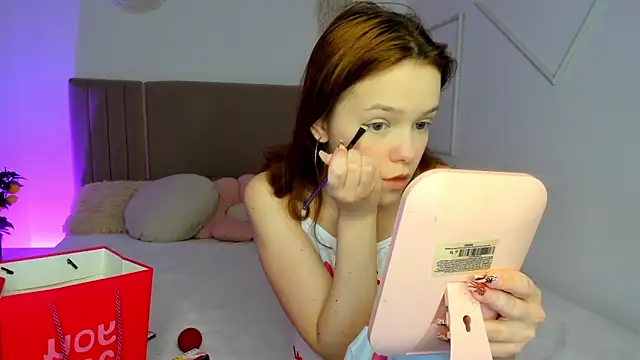 Snapshot of Melissa_me0w chatting on May 11, 9:45 pm Melissa me0w online show from May 11, 9:45 pm