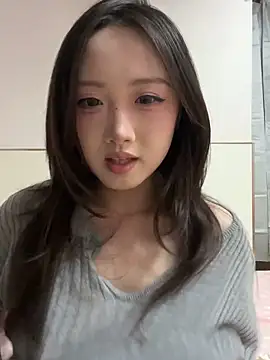 Snapshot of Alice-babyone chatting on May 11, 2:45 pm Alice-babyone online show from May 11, 2:45 pm