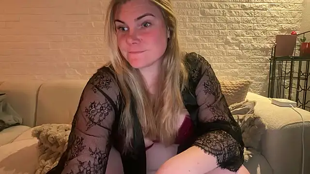 Snapshot of SexyBlondJoanna-Exclusief chatting on March 31, 6:52 pm SexyBlondJoanna-Exclusief online show from March 31, 6:52 pm