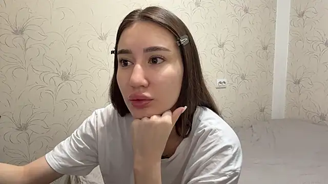 Snapshot of NamiLoon chatting on April 5, 3:58 am NamiLoon online show from April 5, 3:58 am