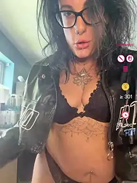 IvyBelleMilf online show from June 12, 12:15 pm