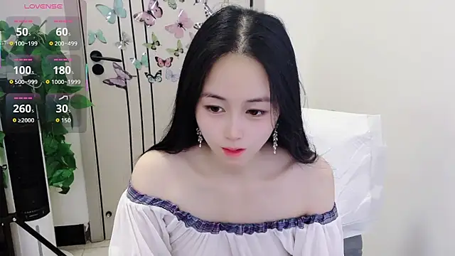 Snapshot of Dear-yuner chatting on May 12, 12:41 am Dear-yuner online show from May 12, 12:41 am