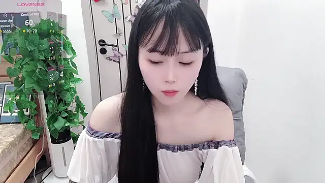 Snapshot of Dear-yuner chatting on May 25, 12:27 am Dear-yuner online show from May 25, 12:27 am
